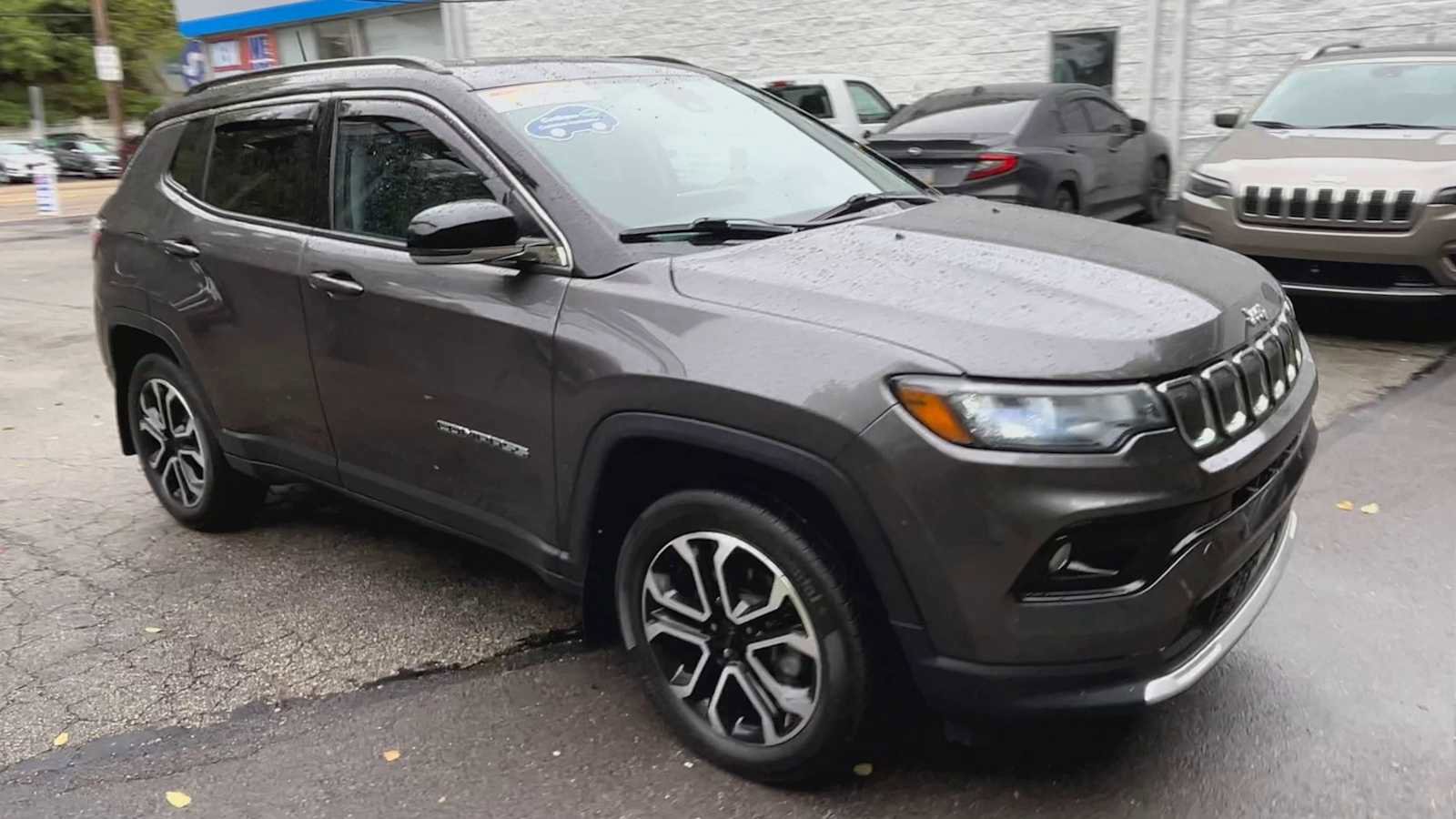 Used 2022 Jeep Compass Limited image 2