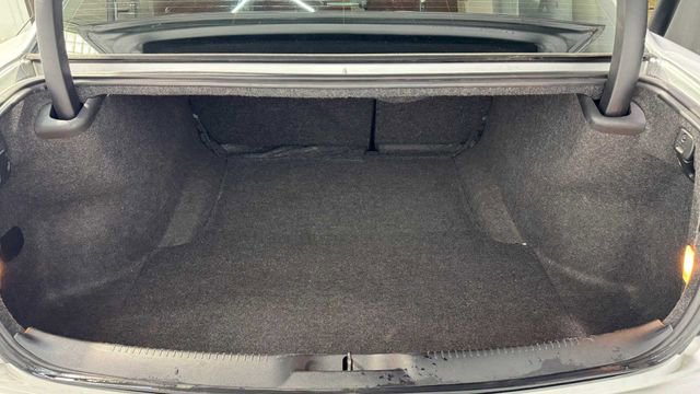 Used 2019 Chrysler 300 Touring w/ Sport Appearance Package image 33