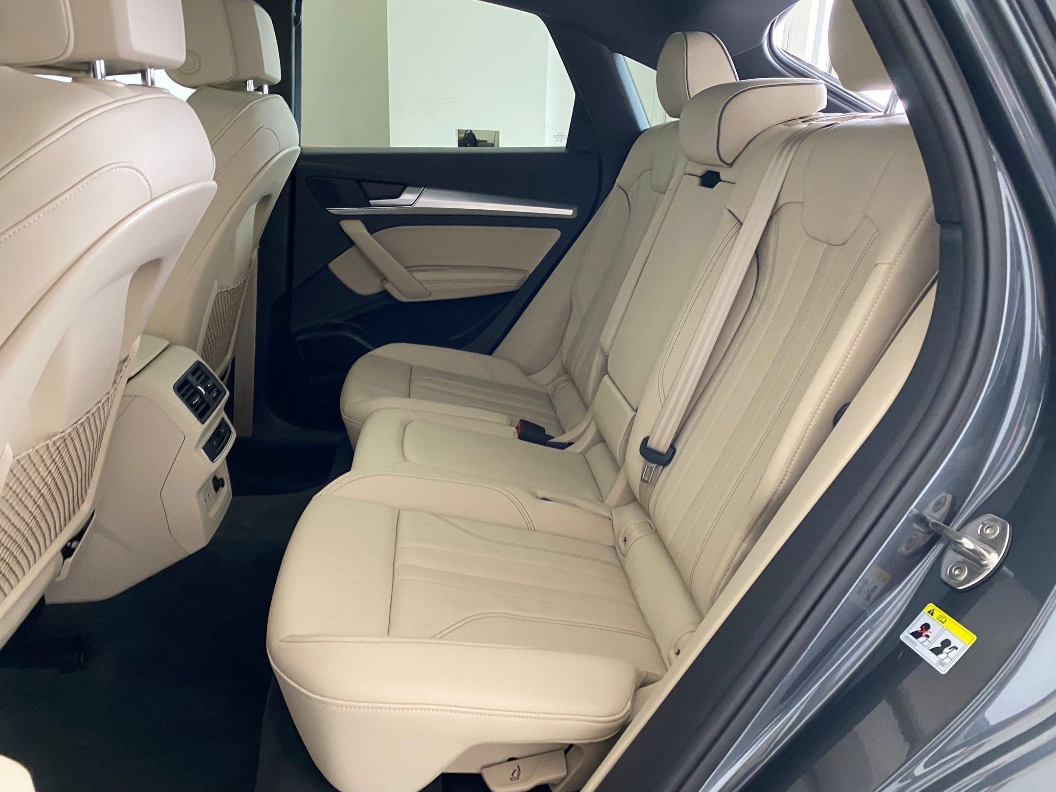 Used 2024 Audi Q5 2.0T Premium Plus w/ Premium Plus Package image 14