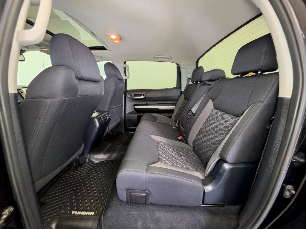 Used 2018 Toyota Tundra SR5 AWD/4WD image 4