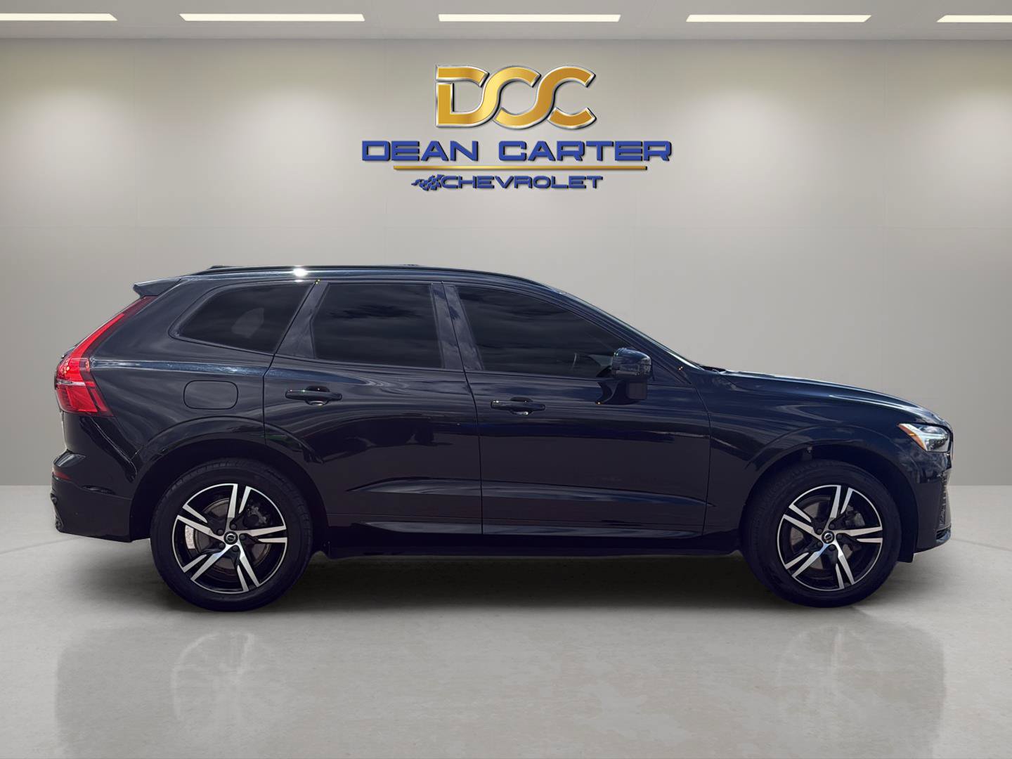 Used 2022 Volvo XC60 T8 R-Design w/ Climate Package AWD/4WD image 6