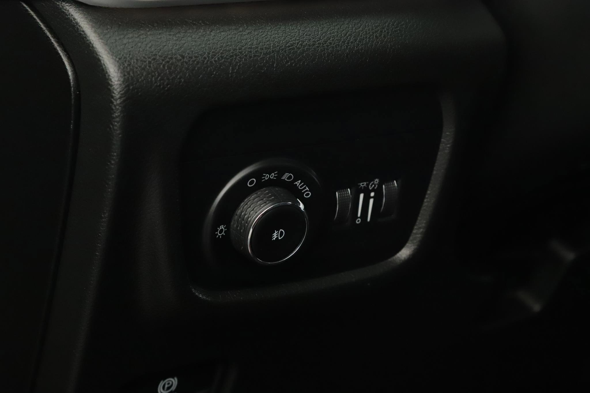 Certified 2022 Jeep Grand Cherokee L Limited image 9