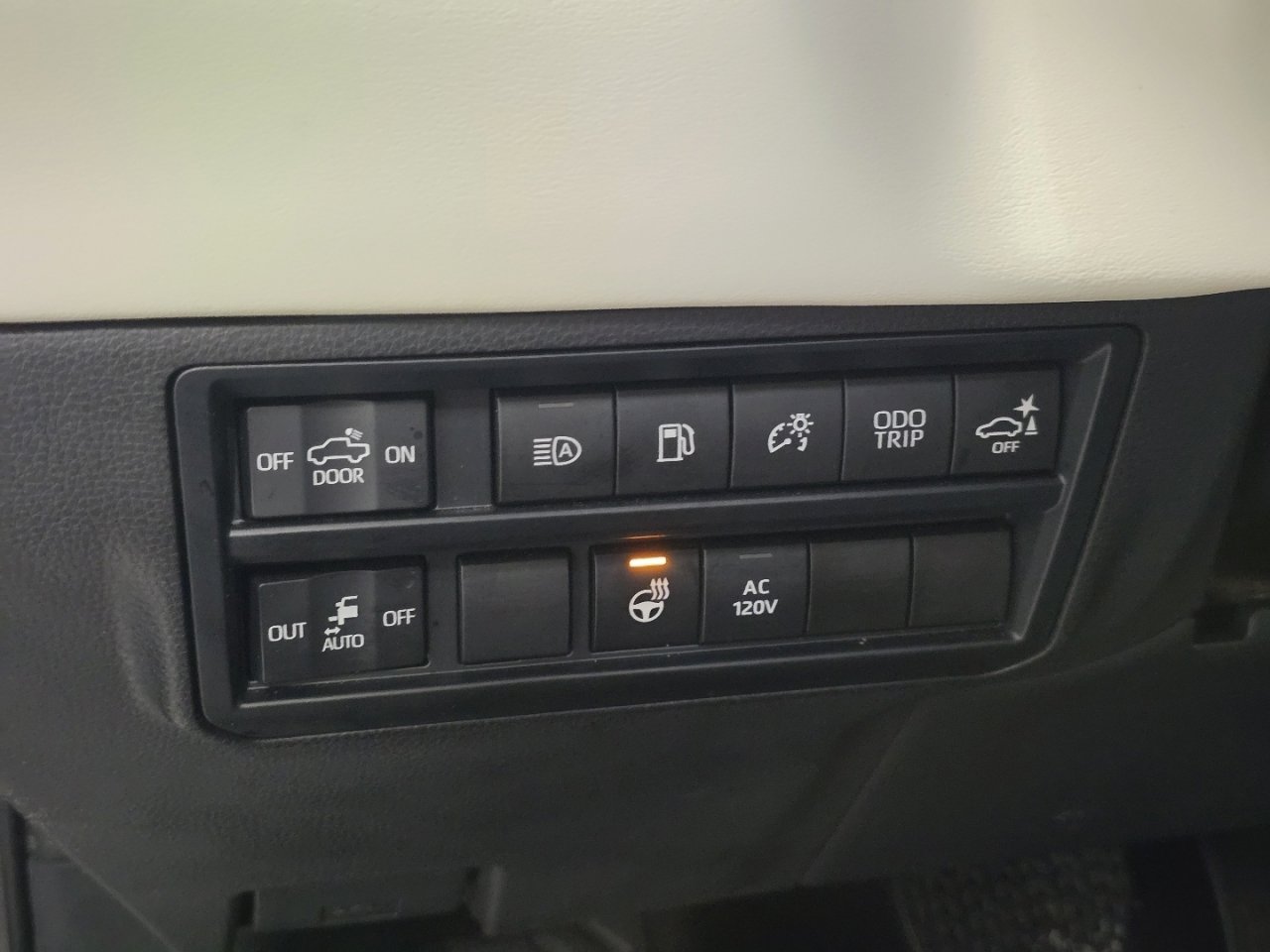 Used 2024 Toyota Tundra Capstone image 11