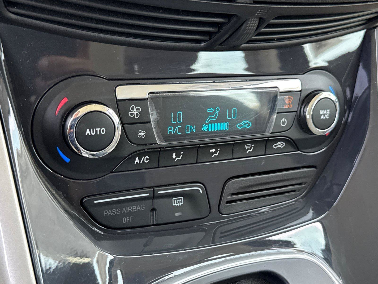 Used 2013 Ford C-MAX SEL FWD image 30