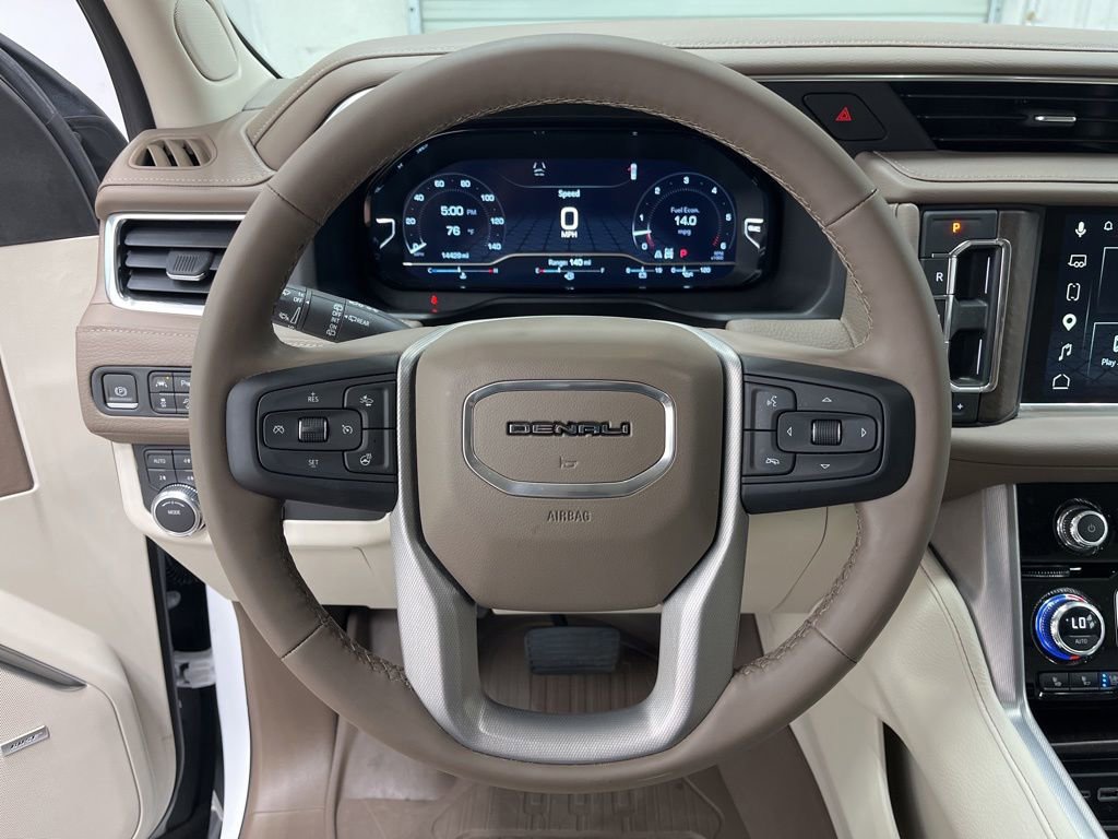 Used 2023 GMC Yukon Denali AWD/4WD image 19