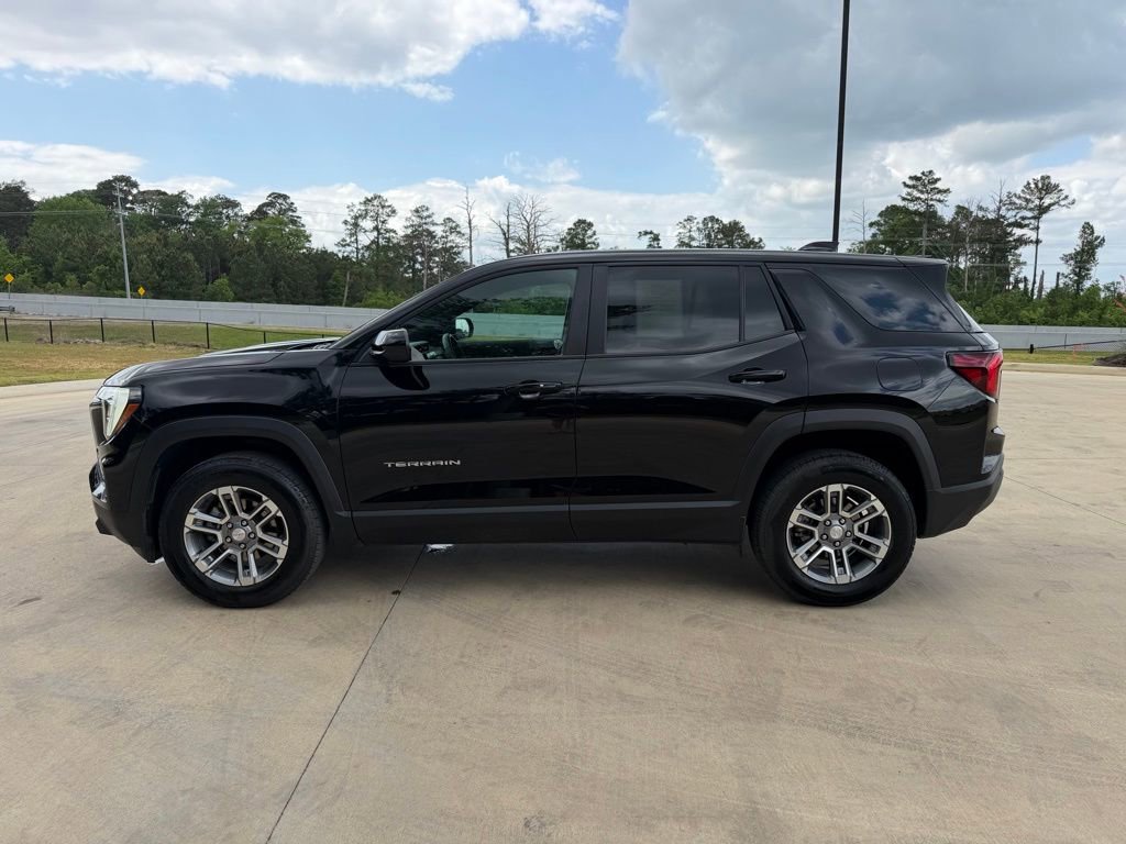 Used 2025 GMC Terrain Elevation AWD/4WD image 2