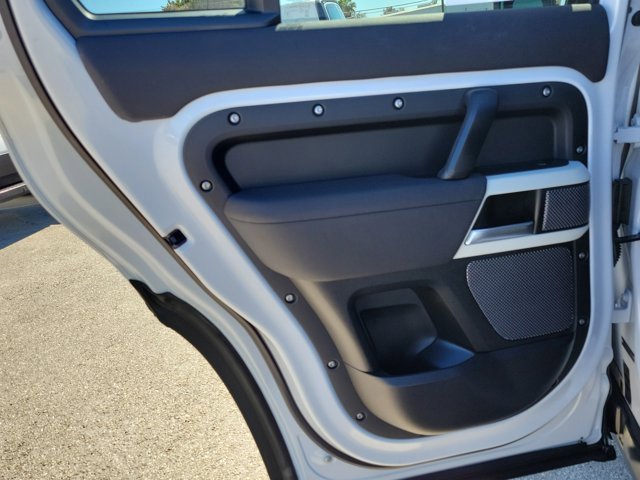 Used 2021 Land Rover Defender 110 S image 14