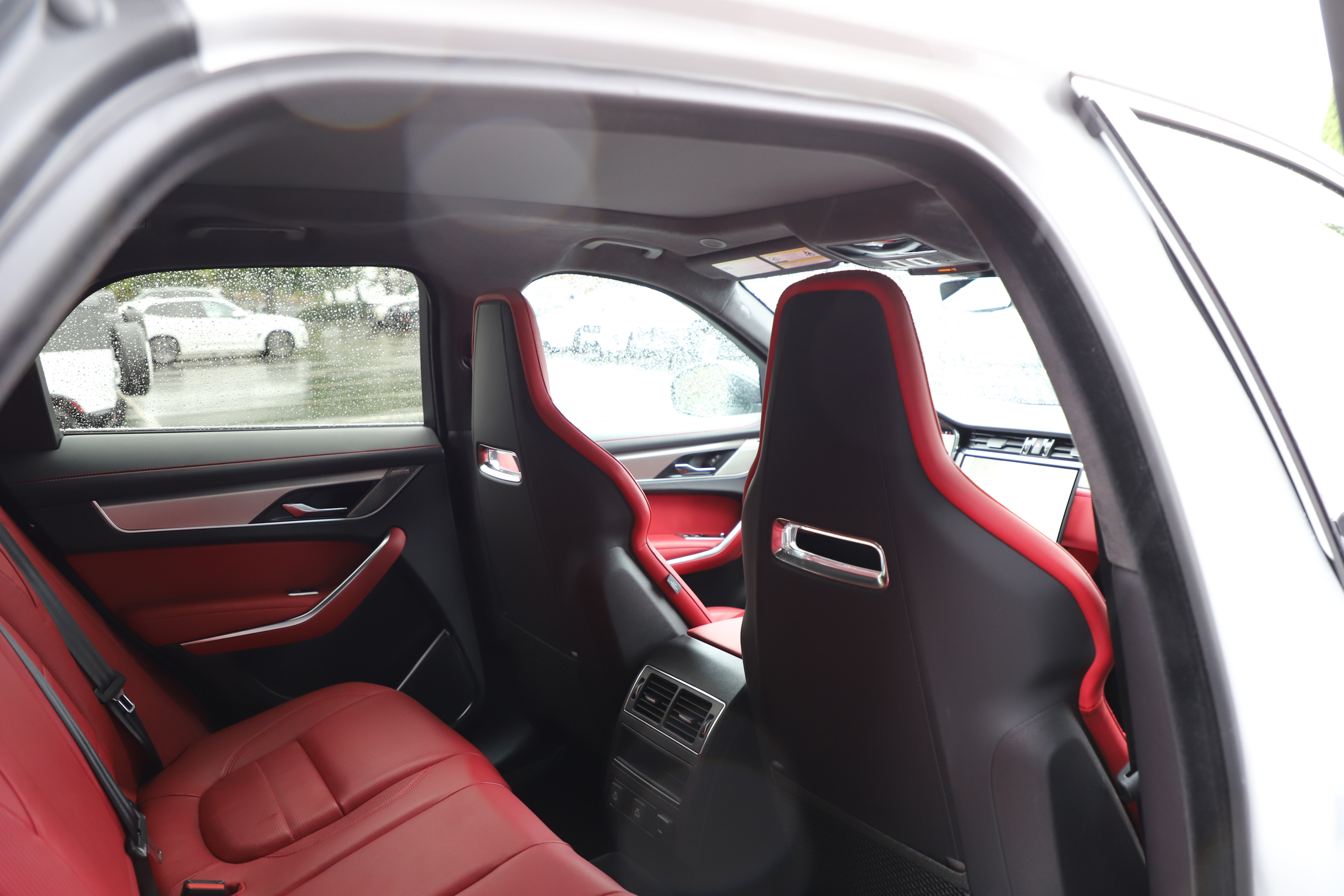 Certified 2025 Jaguar F-PACE R-Dynamic S AWD/4WD image 10