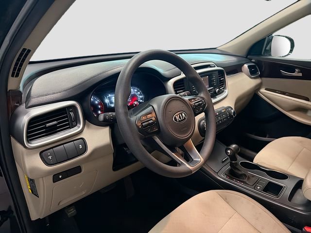 Used 2017 Kia Sorento LX image 12