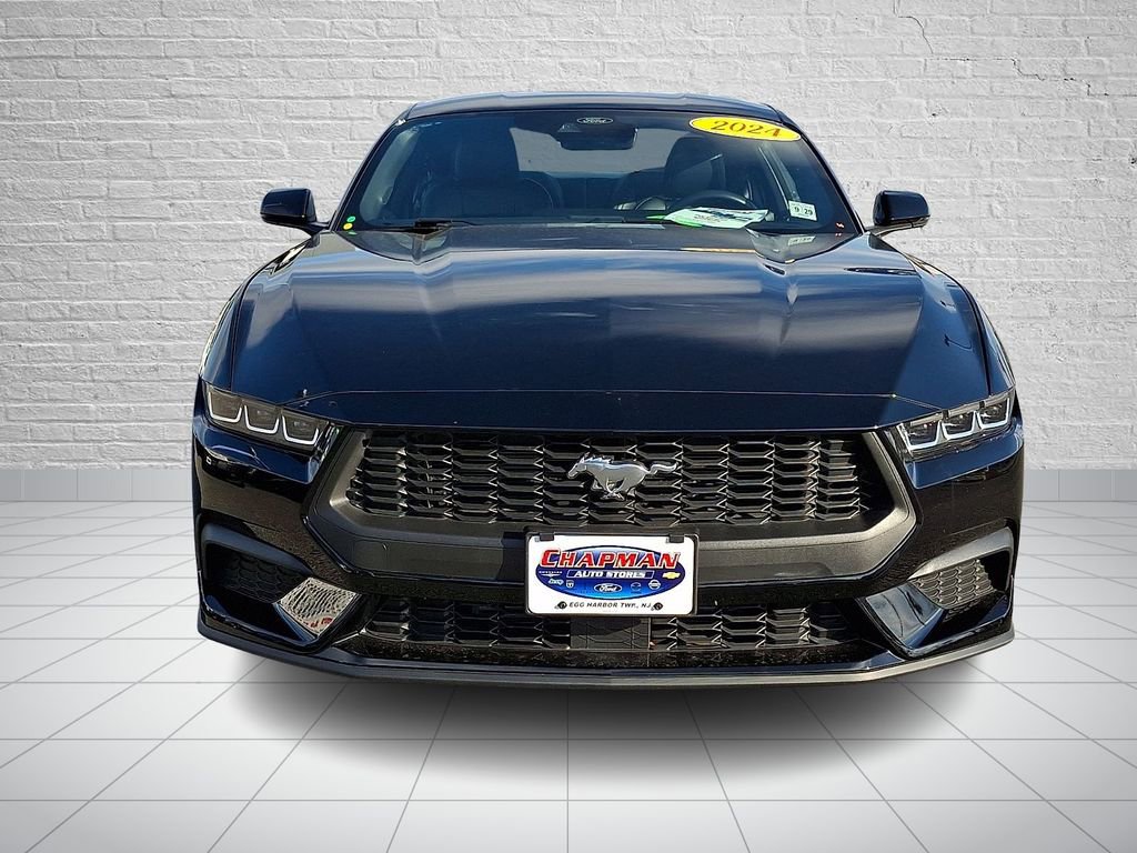 Used 2024 Ford Mustang Premium image 2