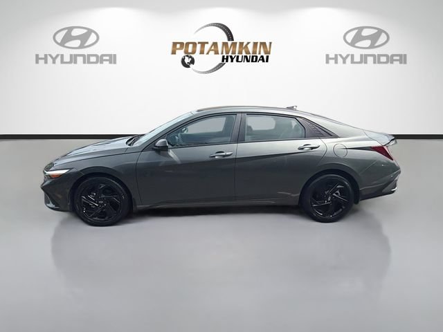 Certified 2026 Hyundai Elantra Sport FWD image 8