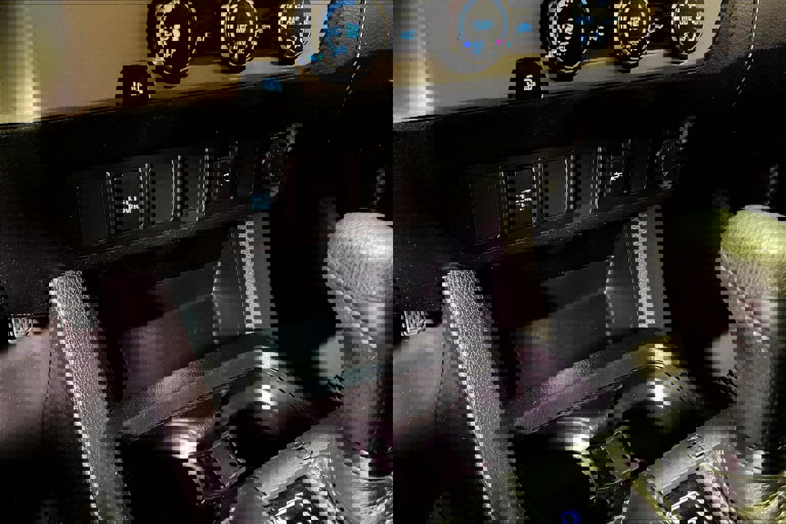 Used 2021 Toyota Tacoma SR image 15