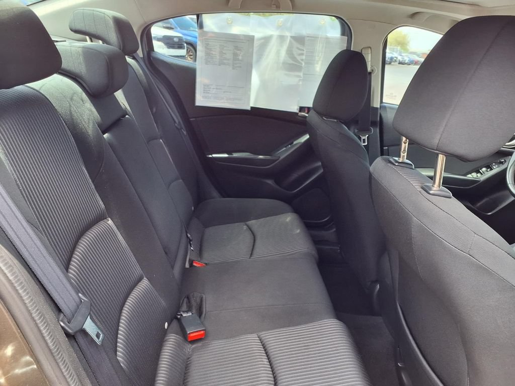 Used 2016 MAZDA MAZDA3 i Touring w/ Popular Equipment Package FWD image 21