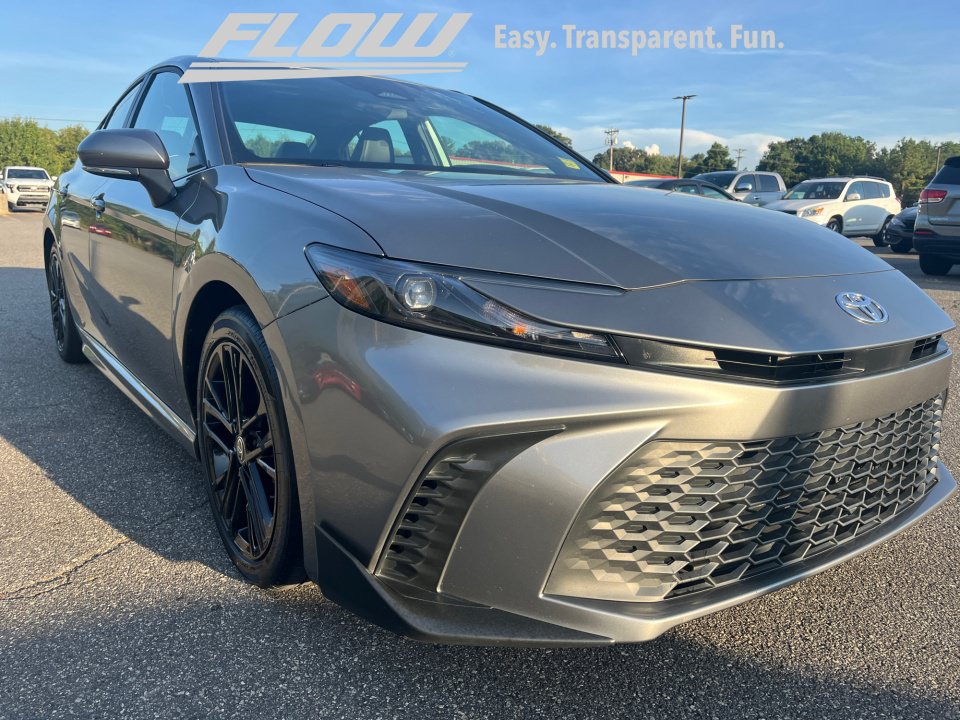 Used 2026 Toyota Camry SE FWD image 26