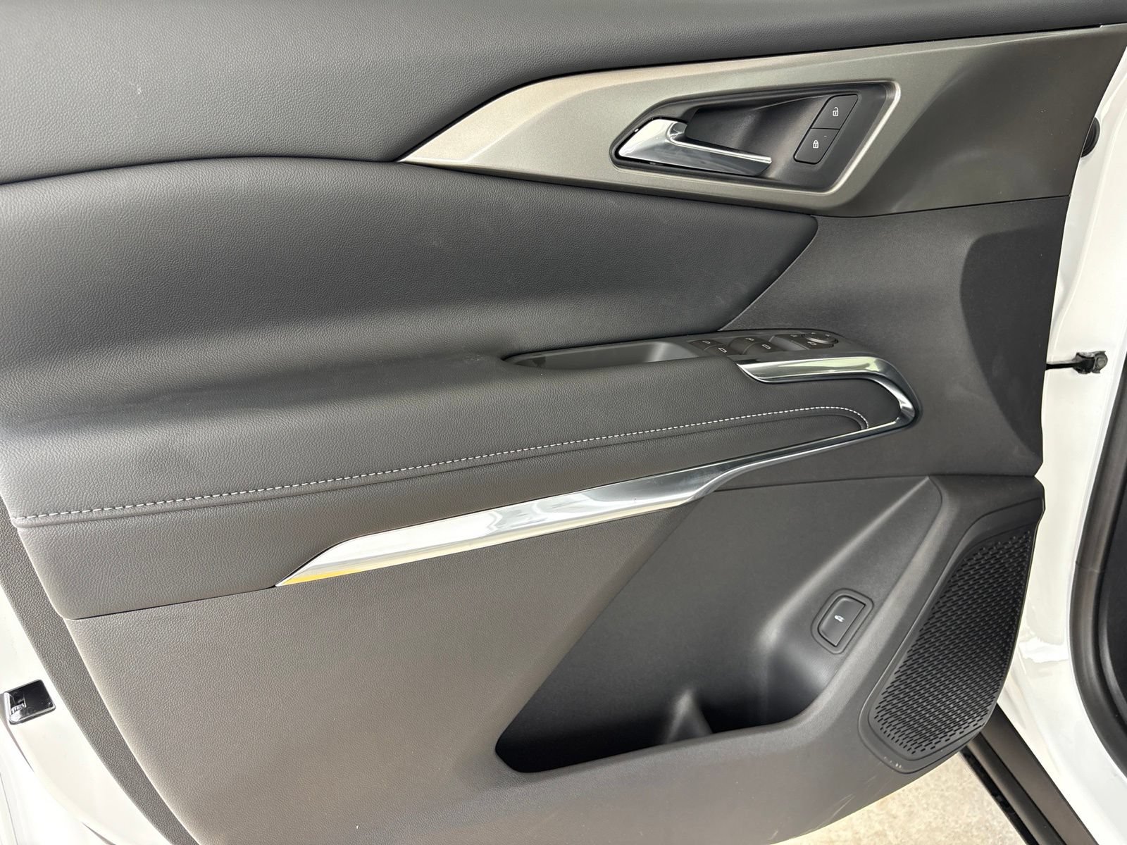 New 2026 Chevrolet Traverse LT w/ Driver Confidence Package FWD image 10