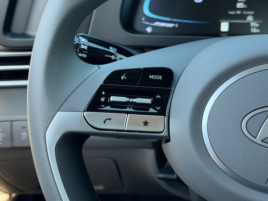 New 2026 Hyundai Elantra SE FWD image 25
