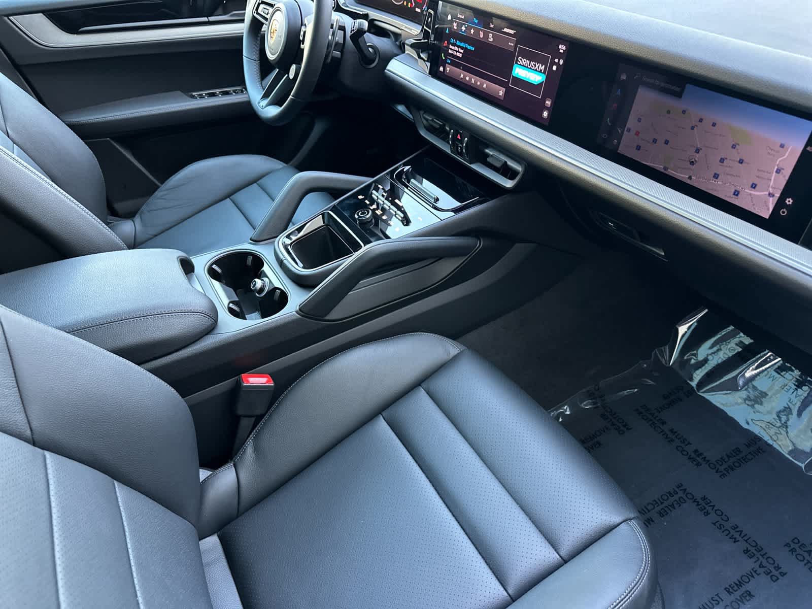 Certified 2025 Porsche Cayenne AWD/4WD image 17