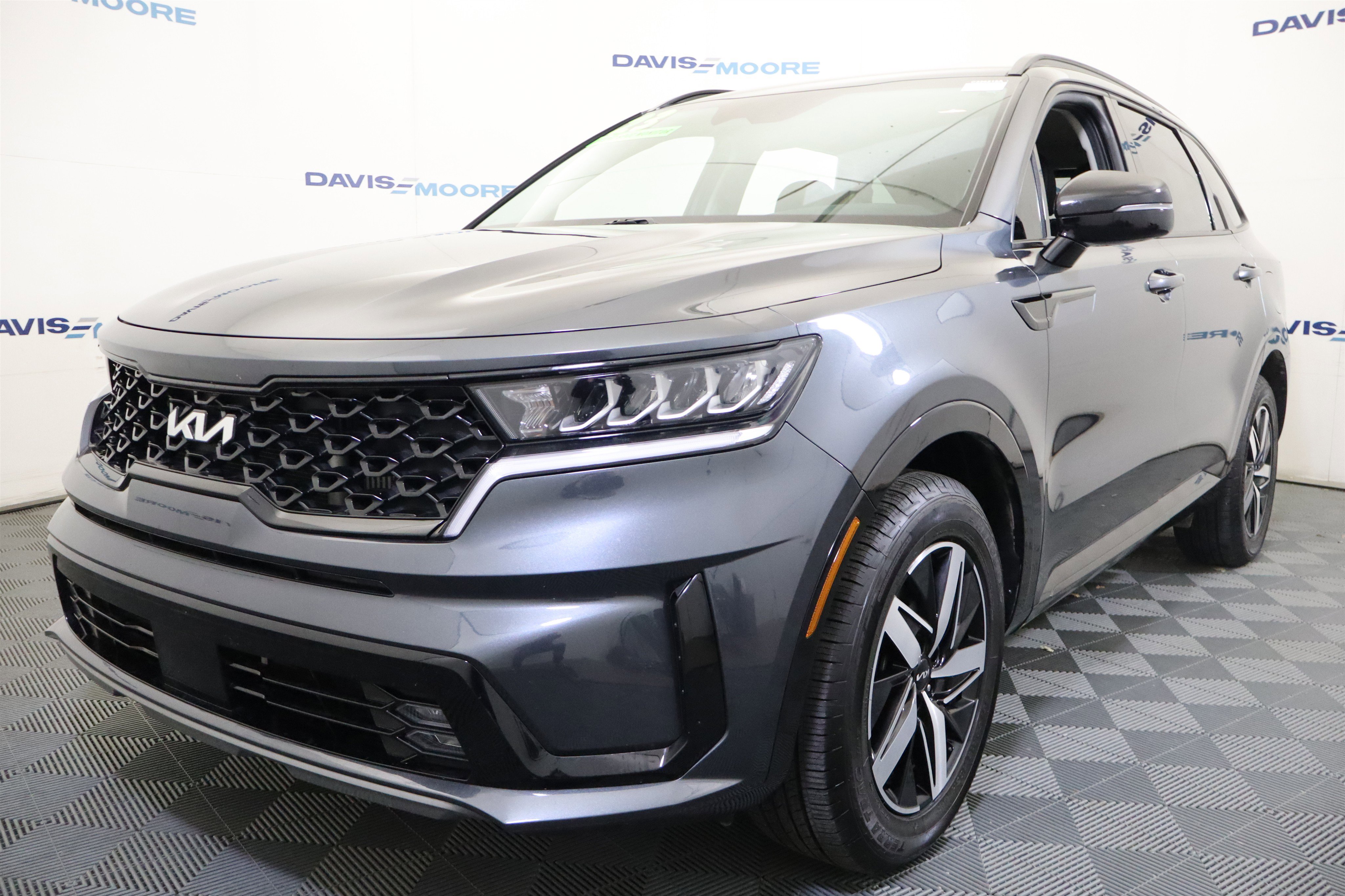 Used 2023 Kia Sorento EX image 11