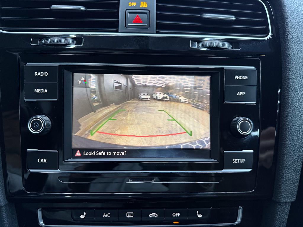 Used 2018 Volkswagen GTI Autobahn image 31