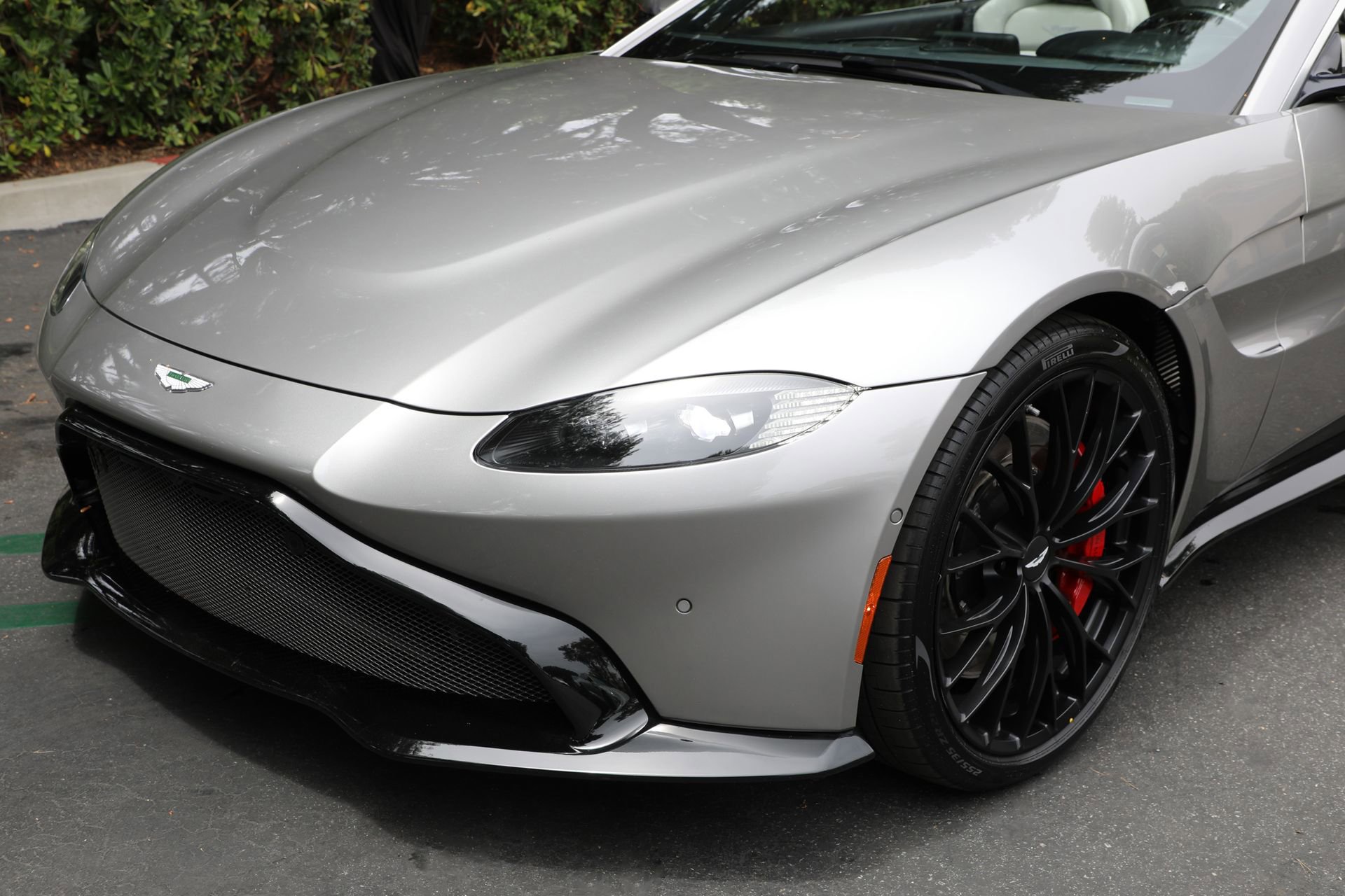 Used 2023 Aston Martin V8 Vantage Roadster RWD image 30