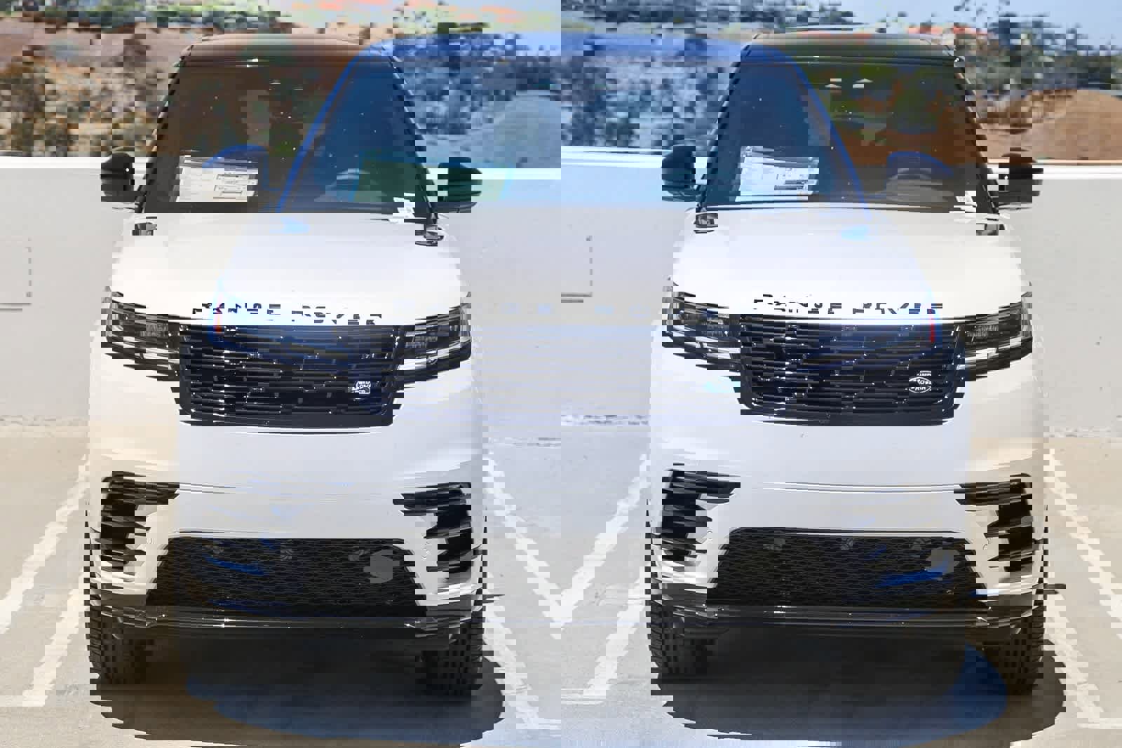 New 2026 Land Rover Range Rover Velar Dynamic SE image 2