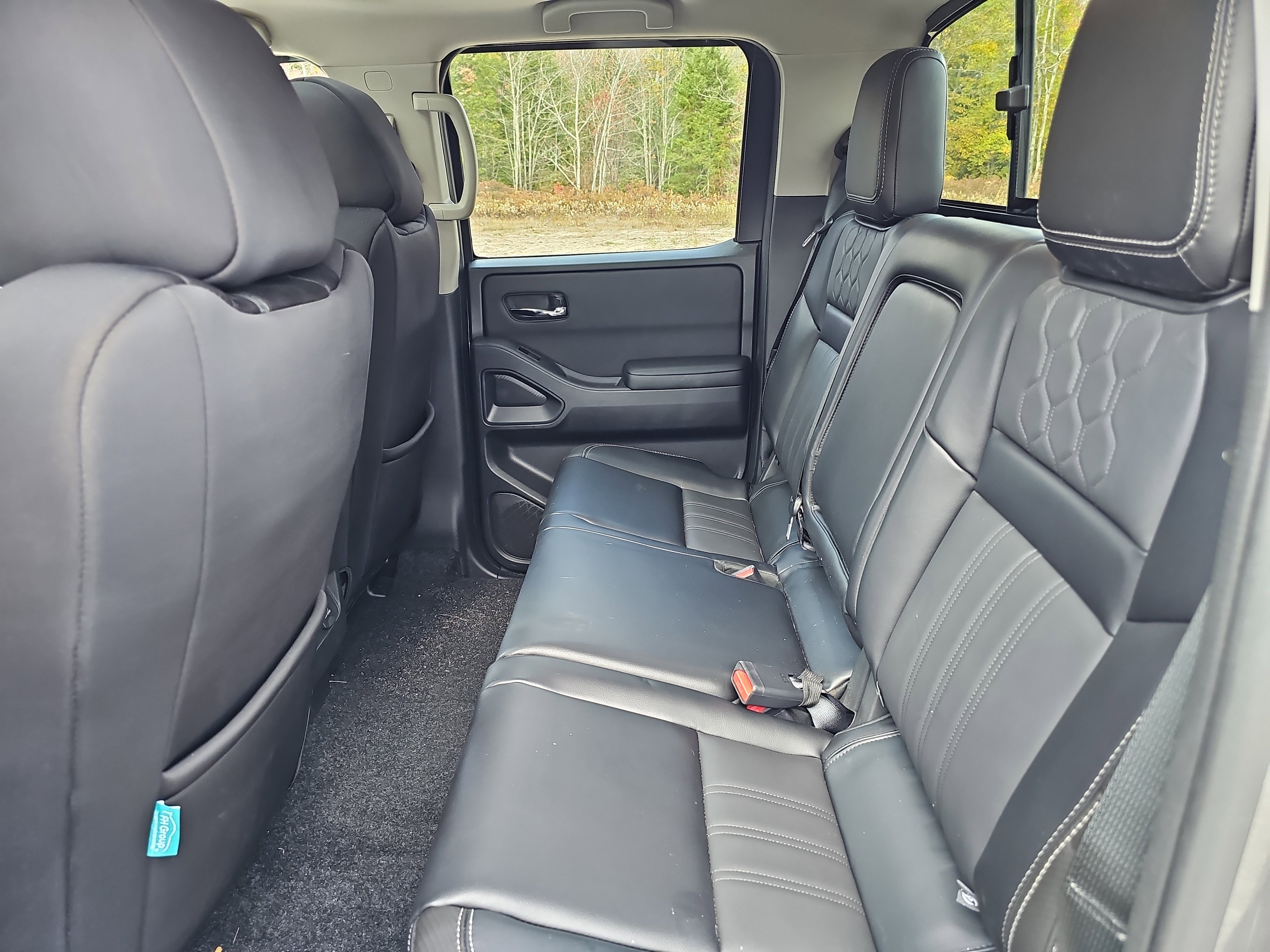 Certified 2025 Nissan Frontier SL image 16