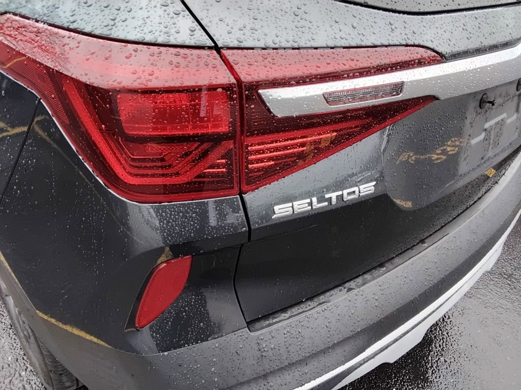 Used 2023 Kia Seltos S image 12