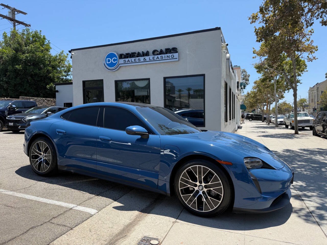 Used 2022 Porsche Taycan RWD image 1