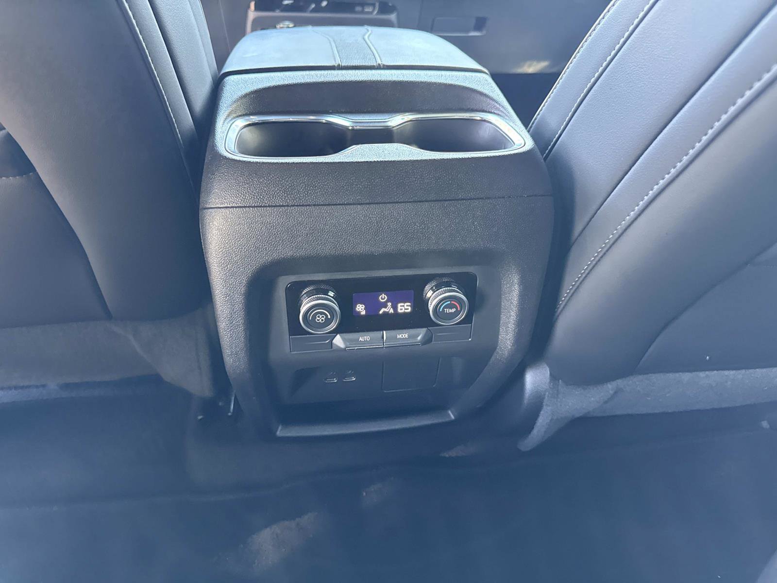 Used 2025 Buick Enclave Preferred FWD image 18