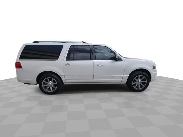 Used 2015 Lincoln Navigator L 2WD image 9