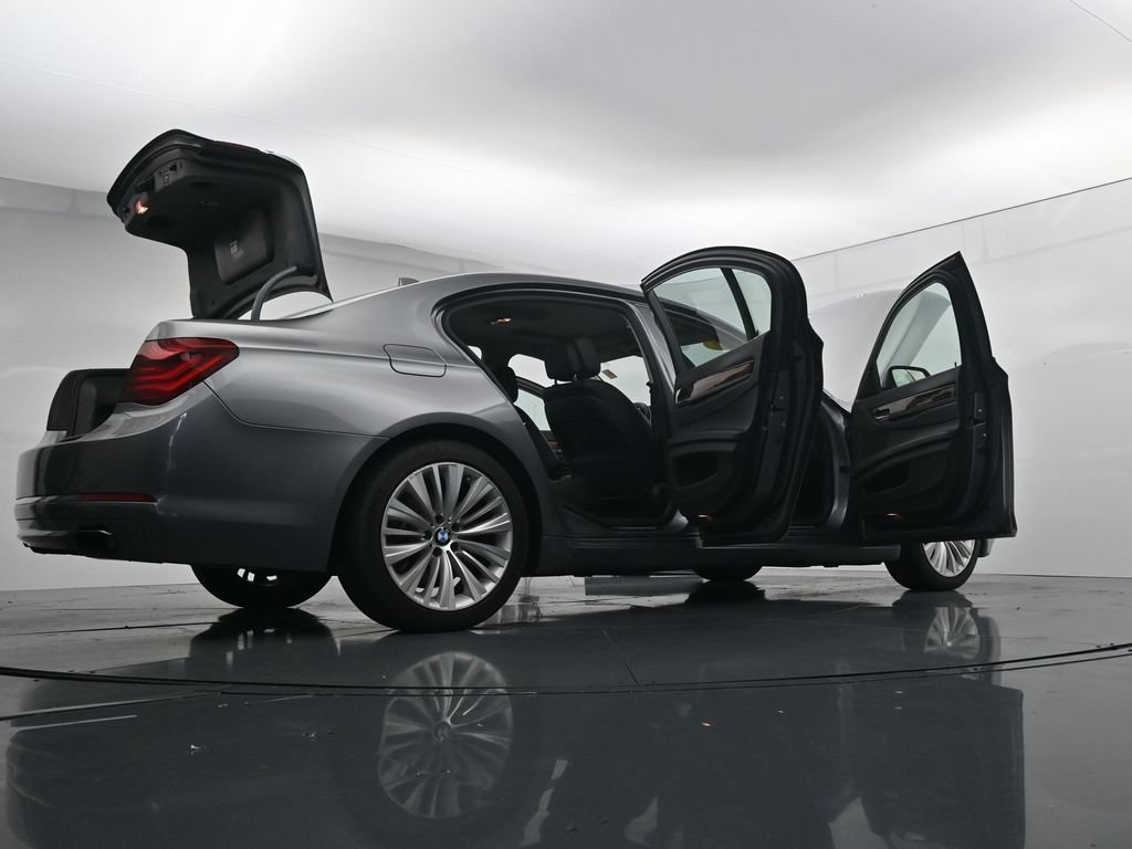 Used 2015 BMW 740i RWD image 43