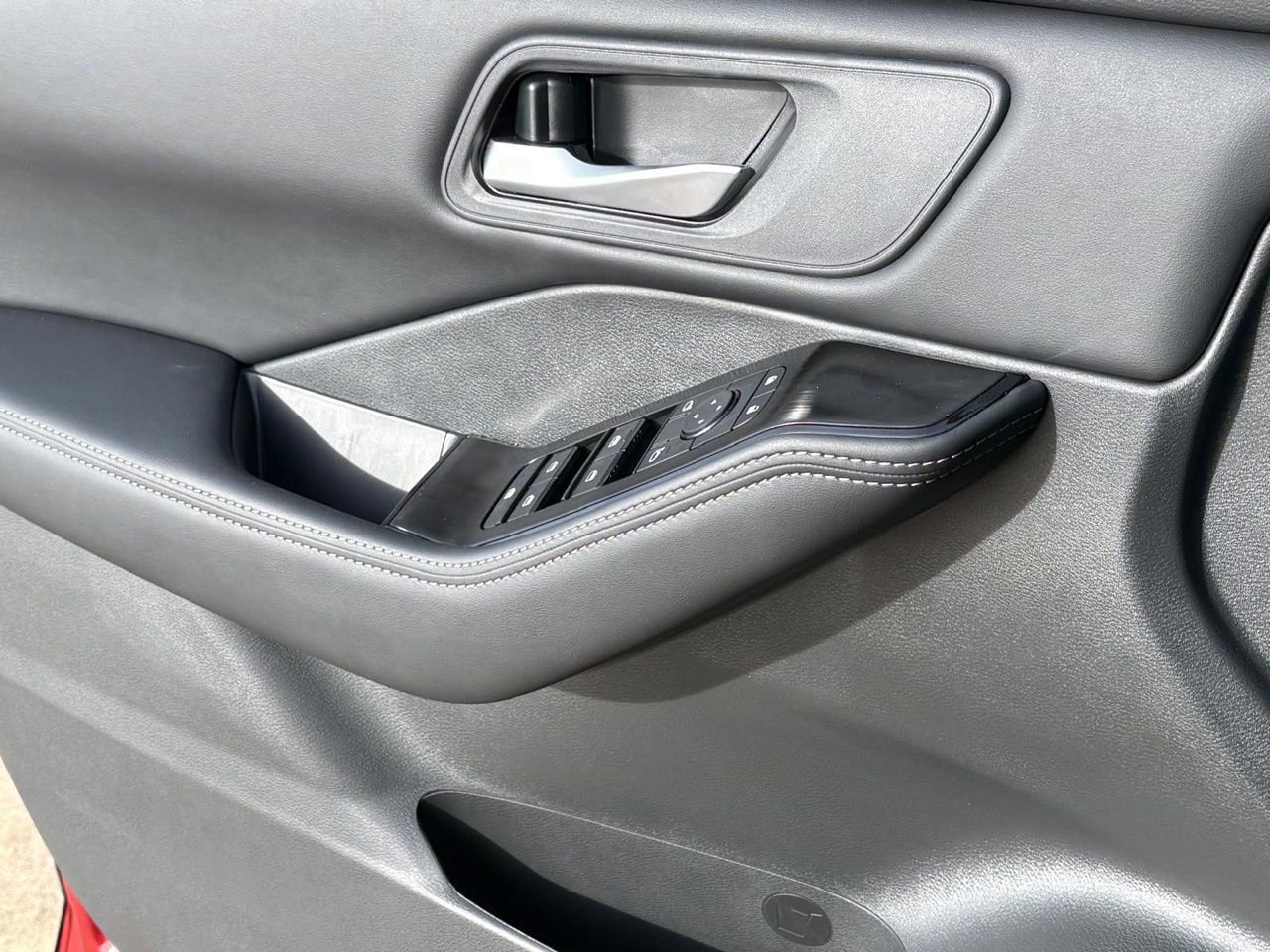 New 2026 Nissan Rogue SV image 17