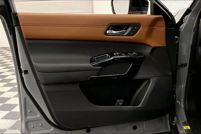 New 2026 Nissan Pathfinder Platinum AWD/4WD image 34