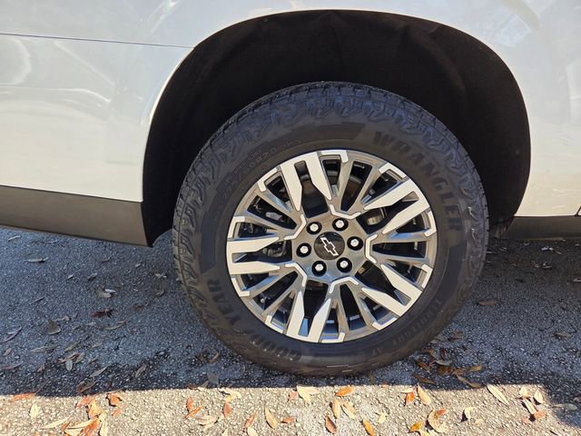 Certified 2025 Chevrolet Suburban Z71 image 23