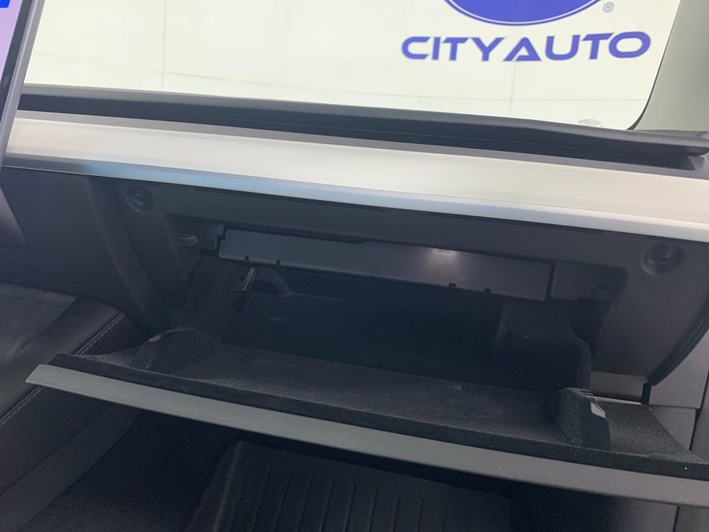 Used 2023 Tesla Model 3 Standard Range image 39