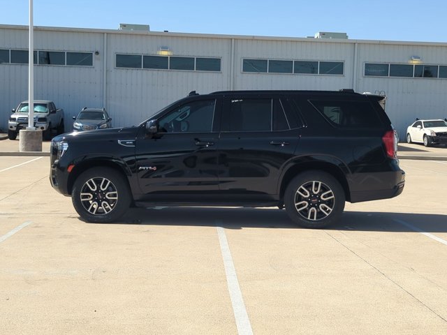 Used 2024 GMC Yukon AT4 w/ Technology Package image 8