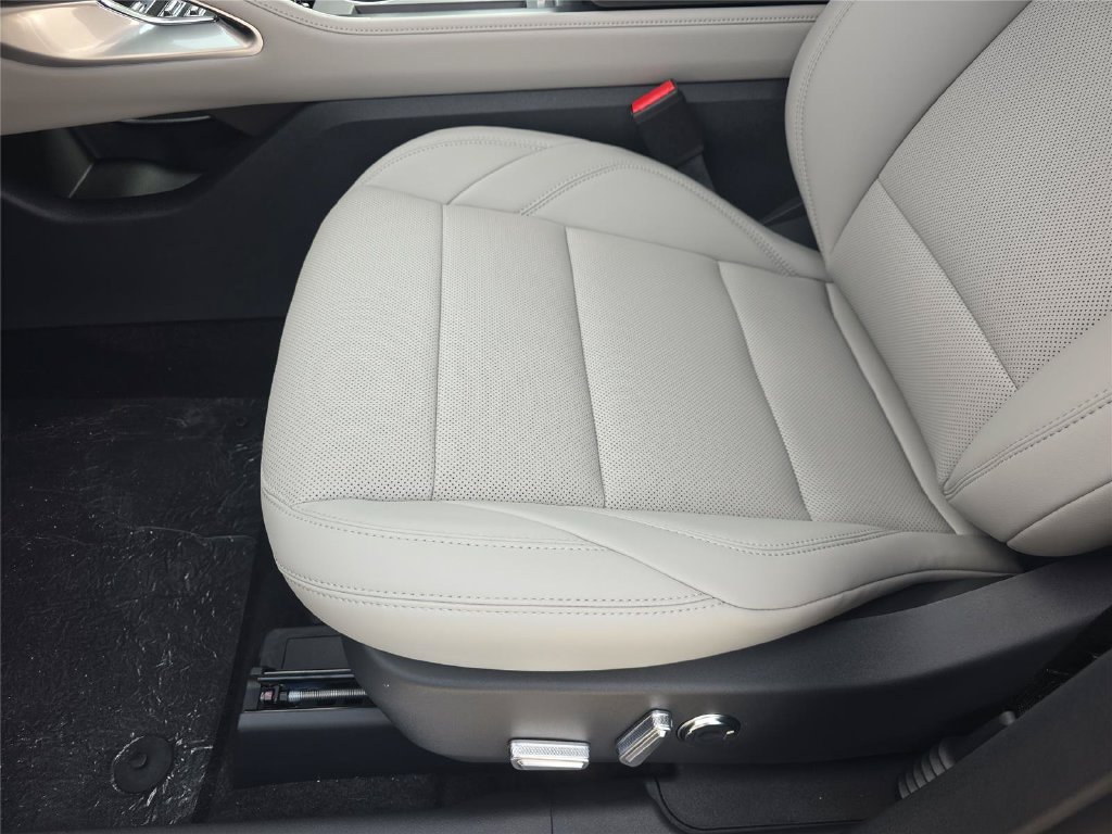 New 2026 Lincoln Nautilus Premier AWD/4WD image 14
