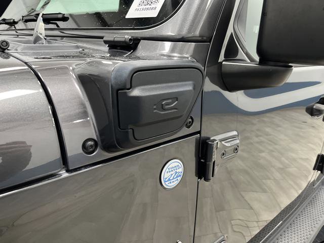 Used 2021 Jeep Wrangler Unlimited Sahara w/ Cold Weather Group AWD/4WD image 36