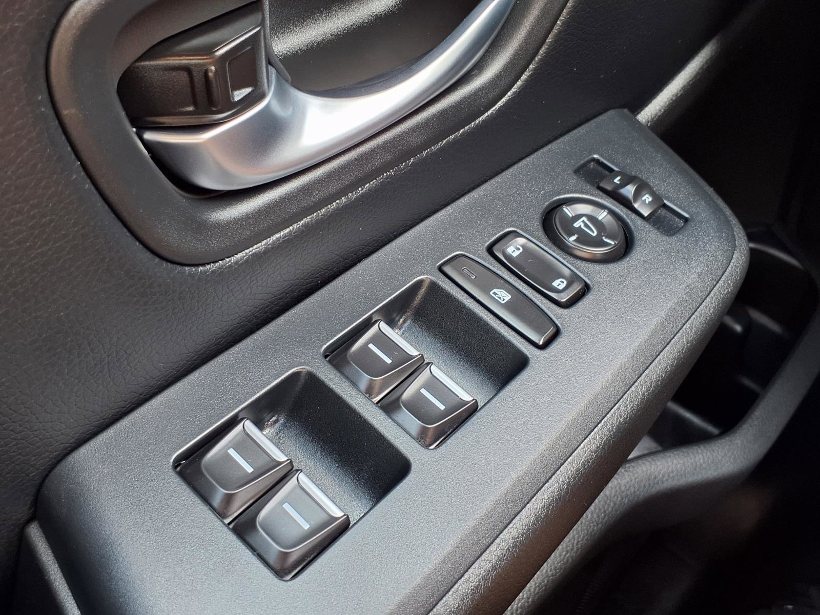 Certified 2025 Honda Pilot Sport image 10