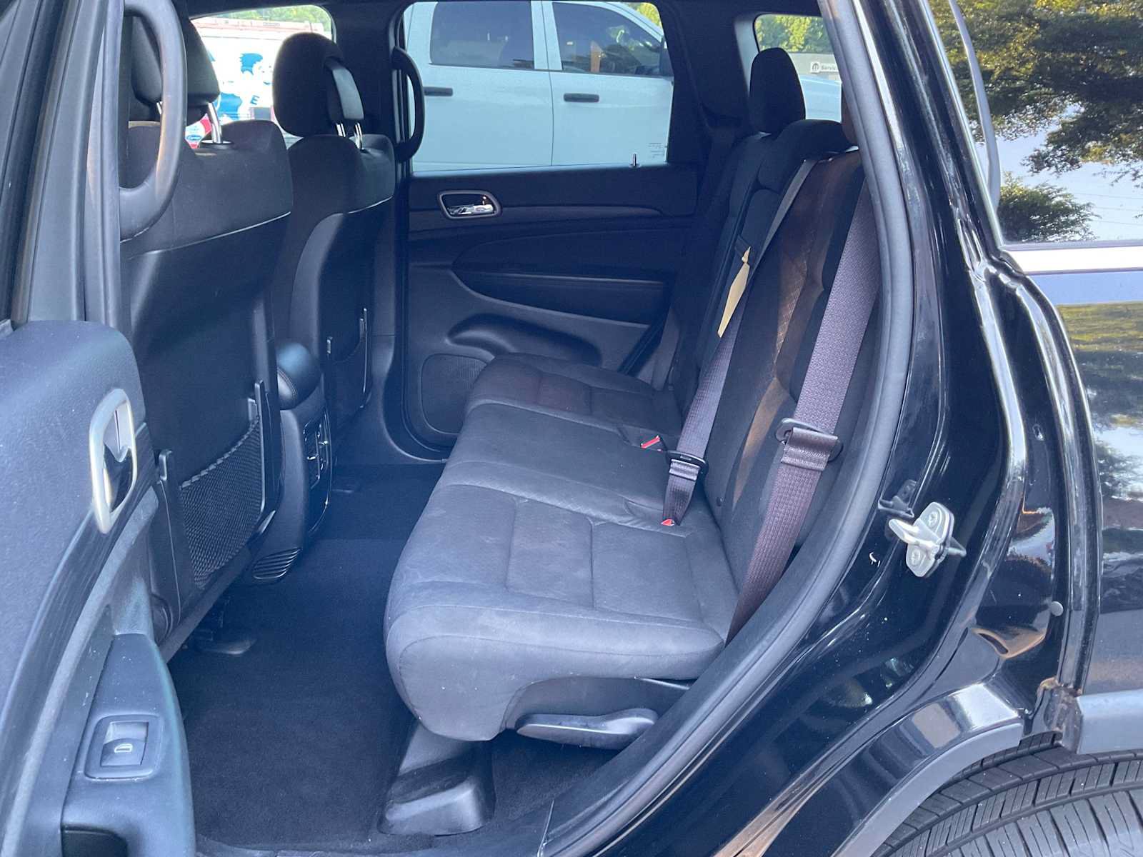 Used 2021 Jeep Grand Cherokee Laredo RWD image 23
