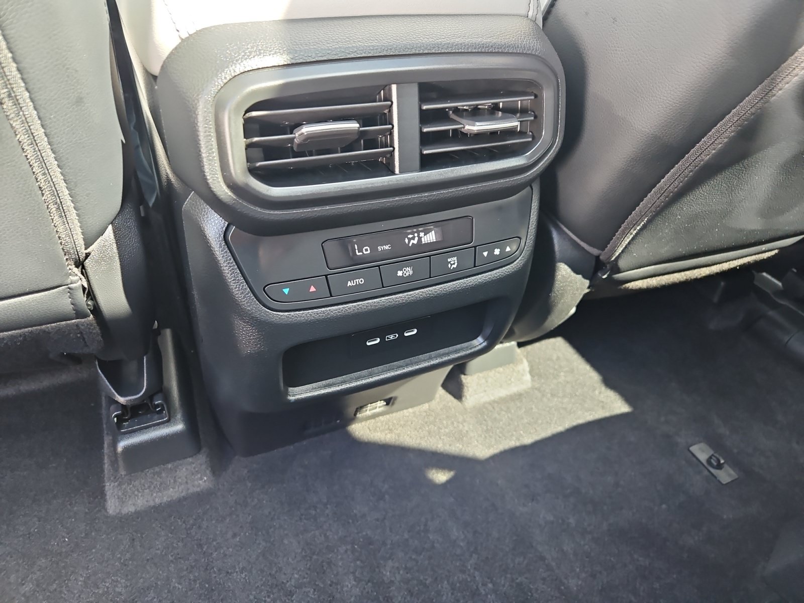 Used 2024 Honda Pilot Touring image 24