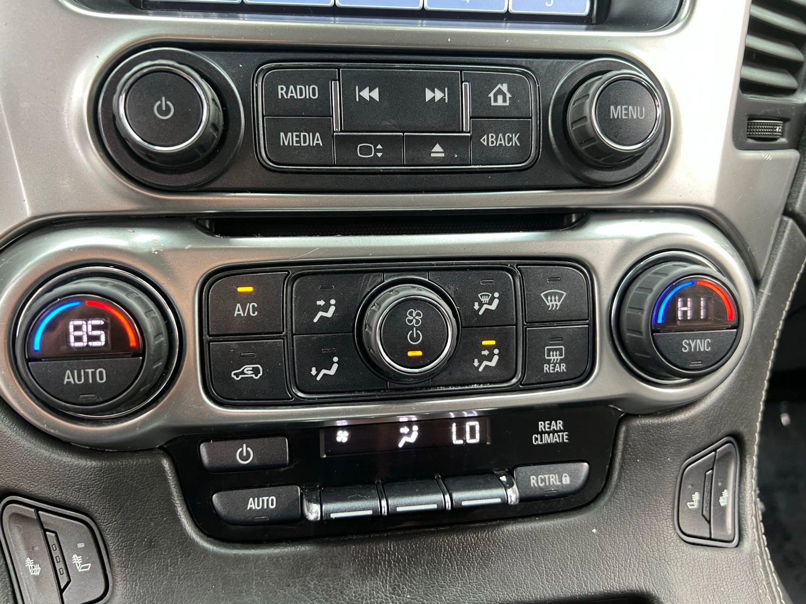 Used 2020 Chevrolet Tahoe LT image 30