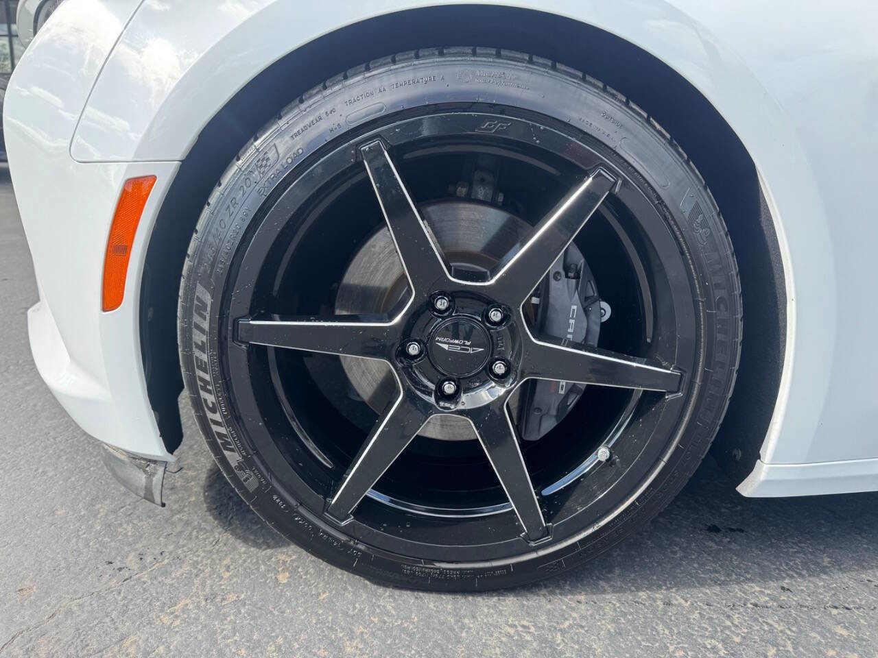 Used 2018 Chevrolet Camaro SS image 17