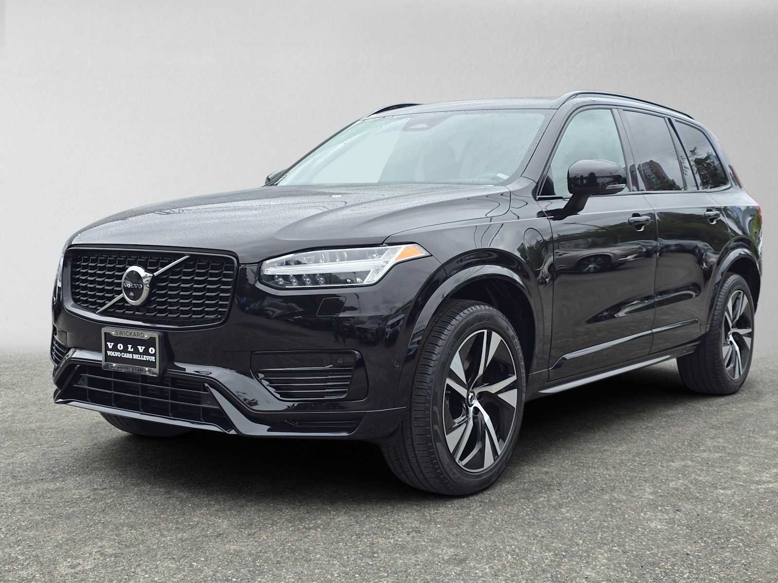 Certified 2023 Volvo XC90 T8 Plus AWD/4WD image 8