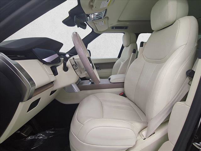 Certified 2024 Land Rover Range Rover SE AWD/4WD image 17