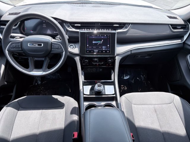 Used 2024 Jeep Grand Cherokee L Laredo AWD/4WD image 9