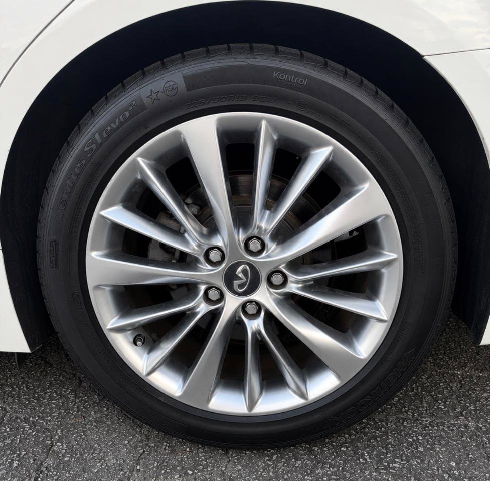 Used 2018 INFINITI Q50 Luxe w/ Essential Package (2.0T Luxe) AWD/4WD image 25