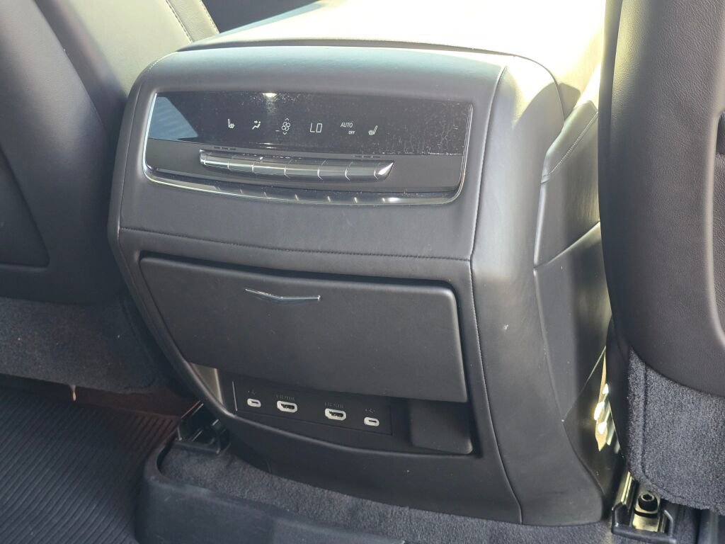 Used 2021 Cadillac Escalade ESV Sport Platinum AWD/4WD image 25