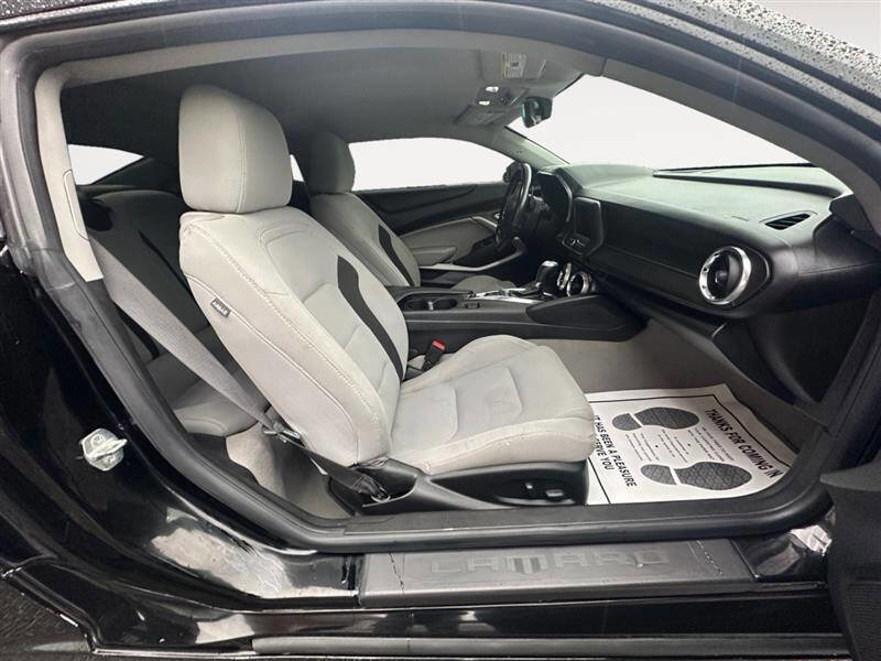 Used 2022 Chevrolet Camaro LT image 14