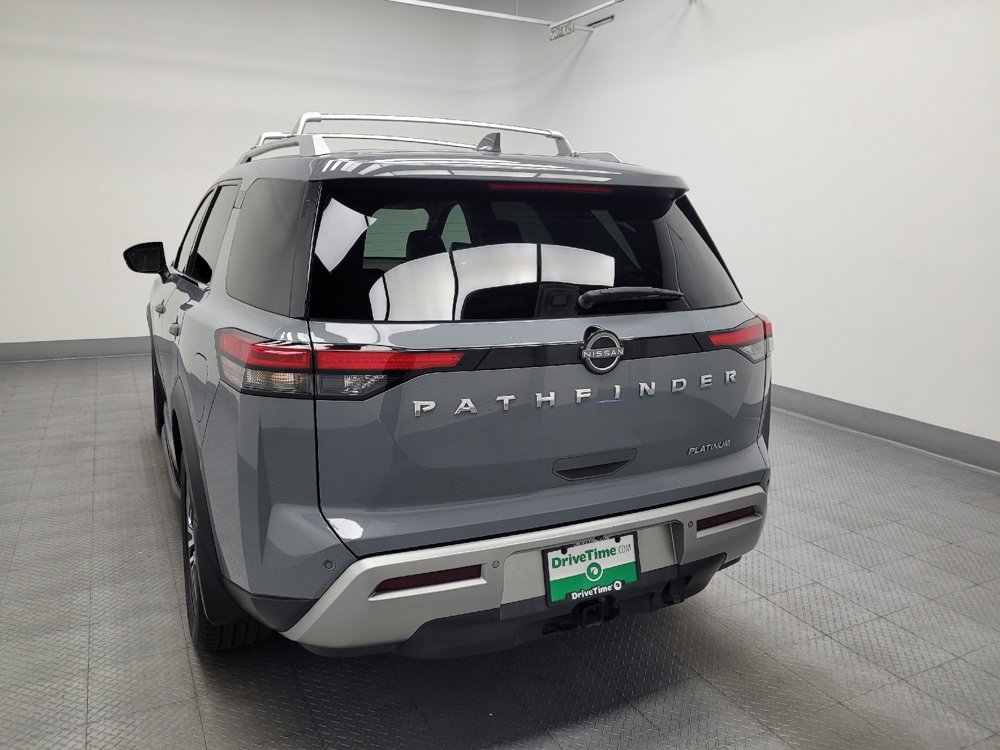 Used 2022 Nissan Pathfinder Platinum w/ Lighting Package (N93) FWD image 5